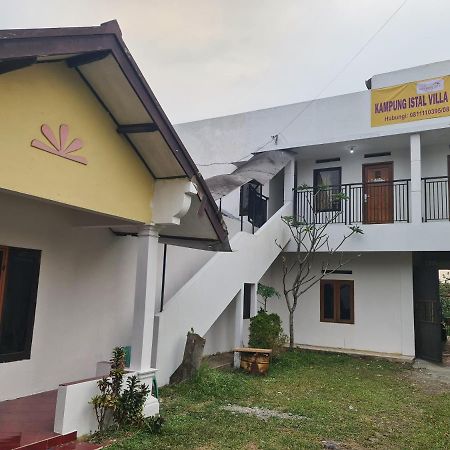 Kampung Istal Villa Pamijahan Bogor Eksteriør billede
