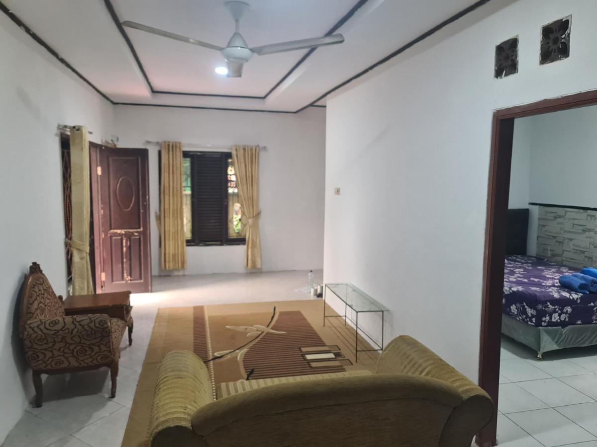 Kampung Istal Villa Pamijahan Bogor Eksteriør billede
