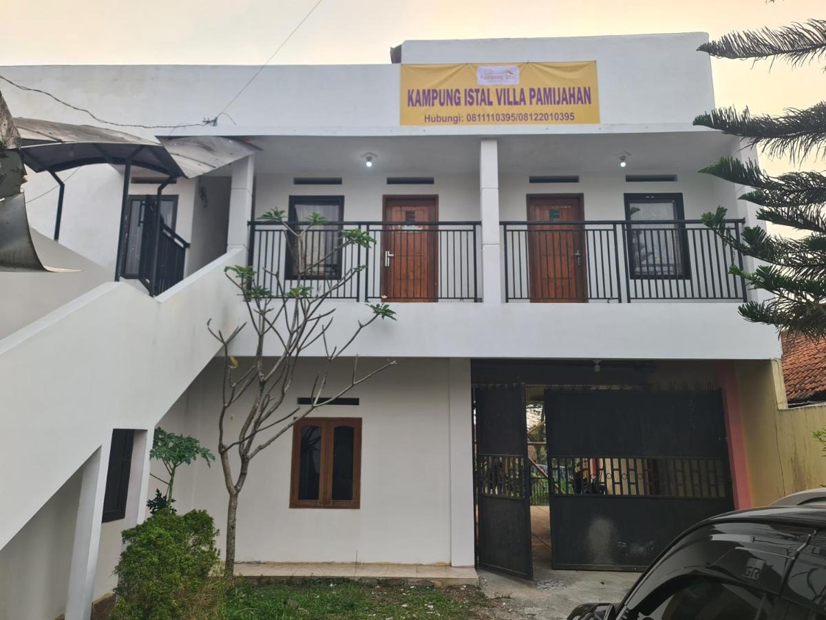 Kampung Istal Villa Pamijahan Bogor Eksteriør billede