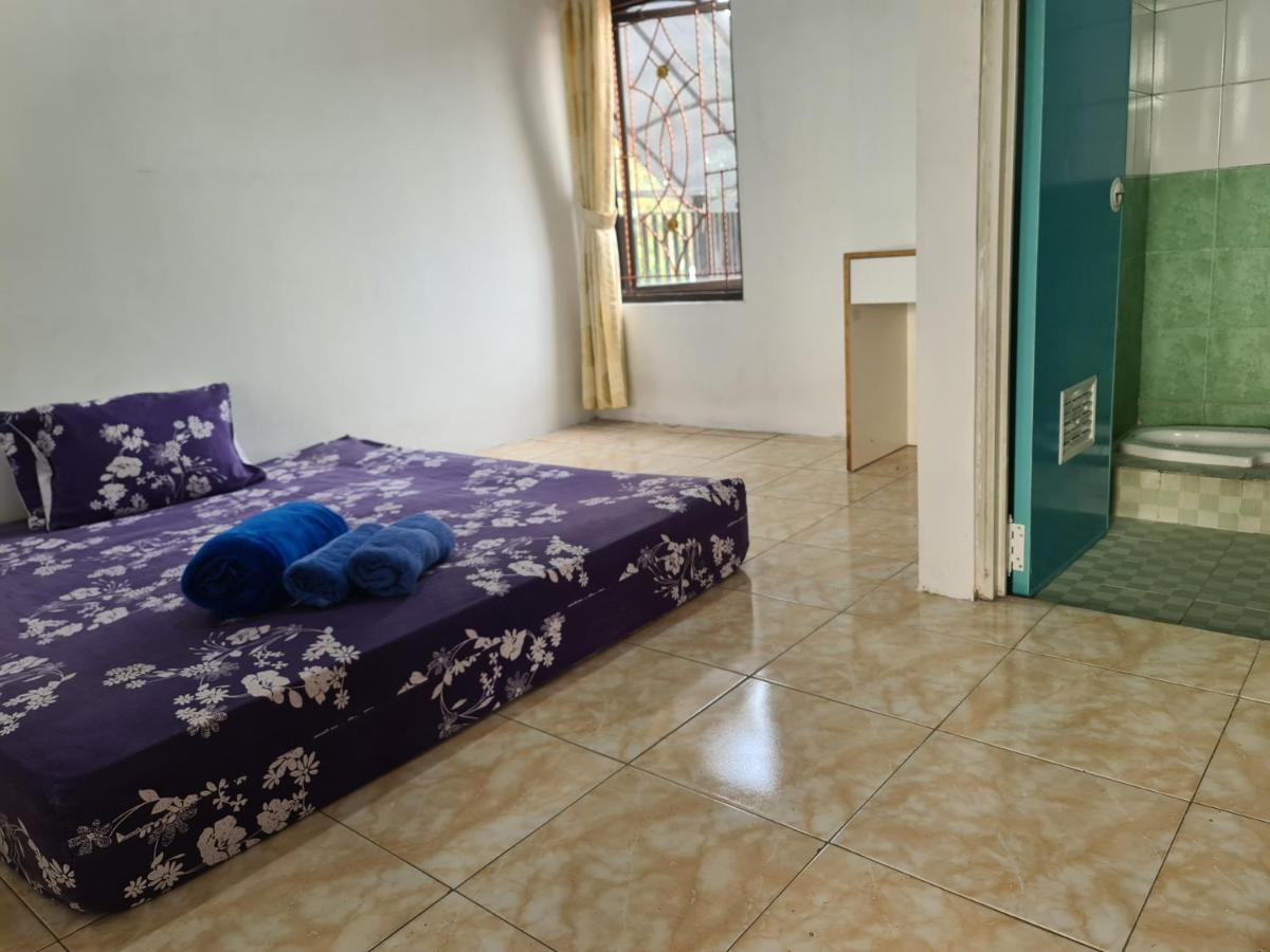 Kampung Istal Villa Pamijahan Bogor Eksteriør billede