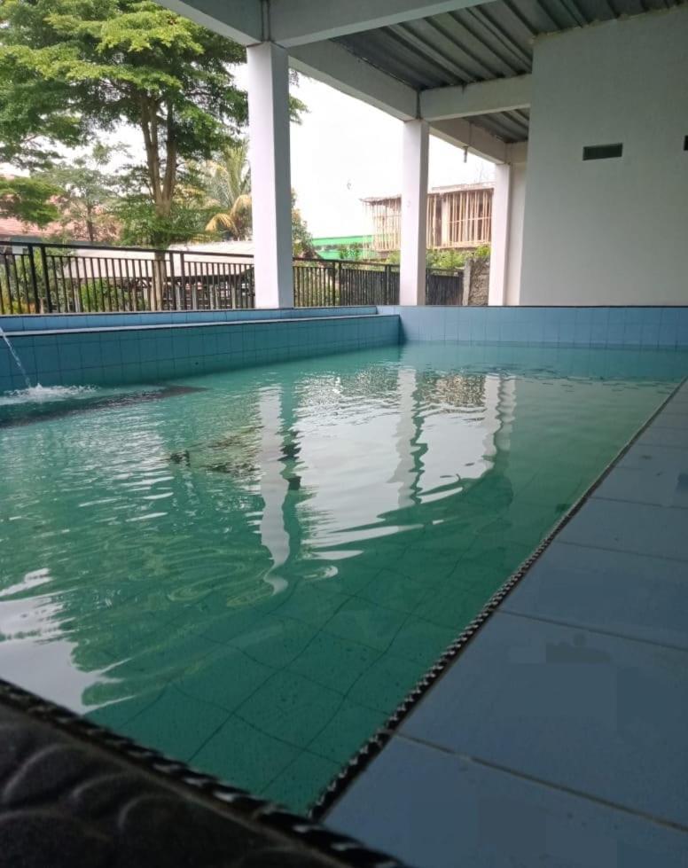 Kampung Istal Villa Pamijahan Bogor Eksteriør billede